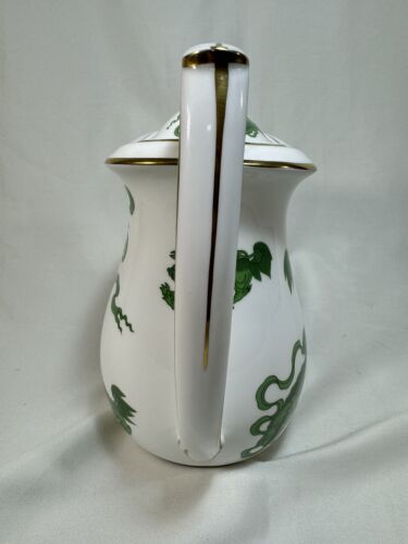 Wedgwood Green 'Chinese Tigers' Williamsburg 7-Cup TEA POT - Hairline - Picture 4 of 12