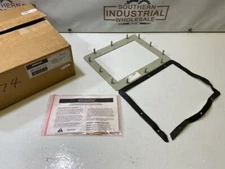 Modicon MM-PMAP-4T0 Adaptor Plate PM+ PNL 2000C/G TS To 1500 TS