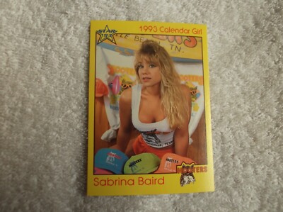 Star Int'l: Hooters 1993 Kalender Mädchen ''SABRINA BAIRD'' #97 Sammelkarte Alter 16+