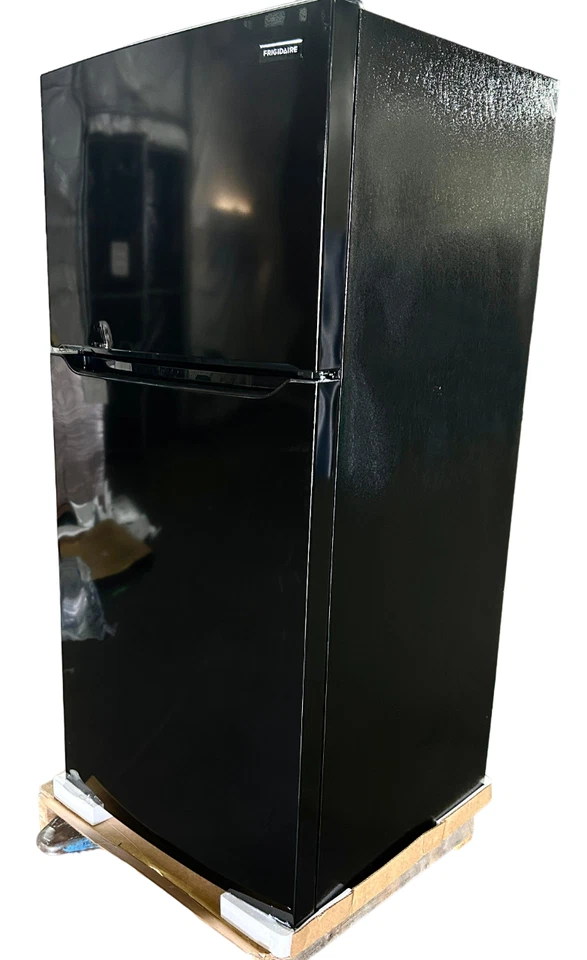 Frigidaire 30 pulgadas 20,0 cu. Refrigerador congelador superior negro FFHT2045VB1 Foto 2 de 4