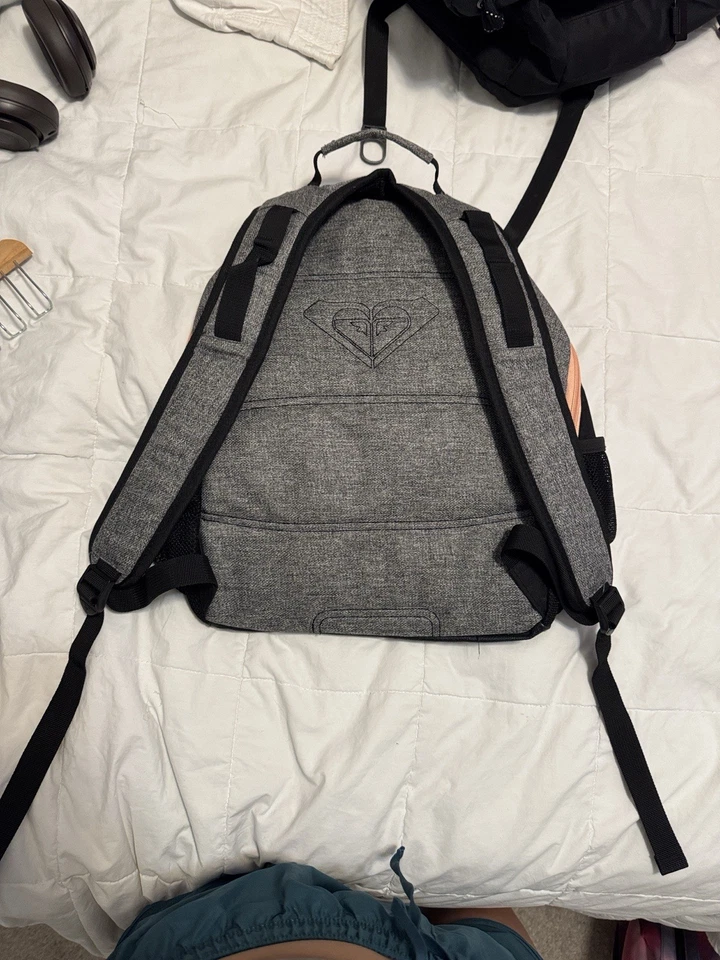 Mochila Roxy con compartimento para portátil para mujer azul y púrpura correas ajustables Foto 3 de 4