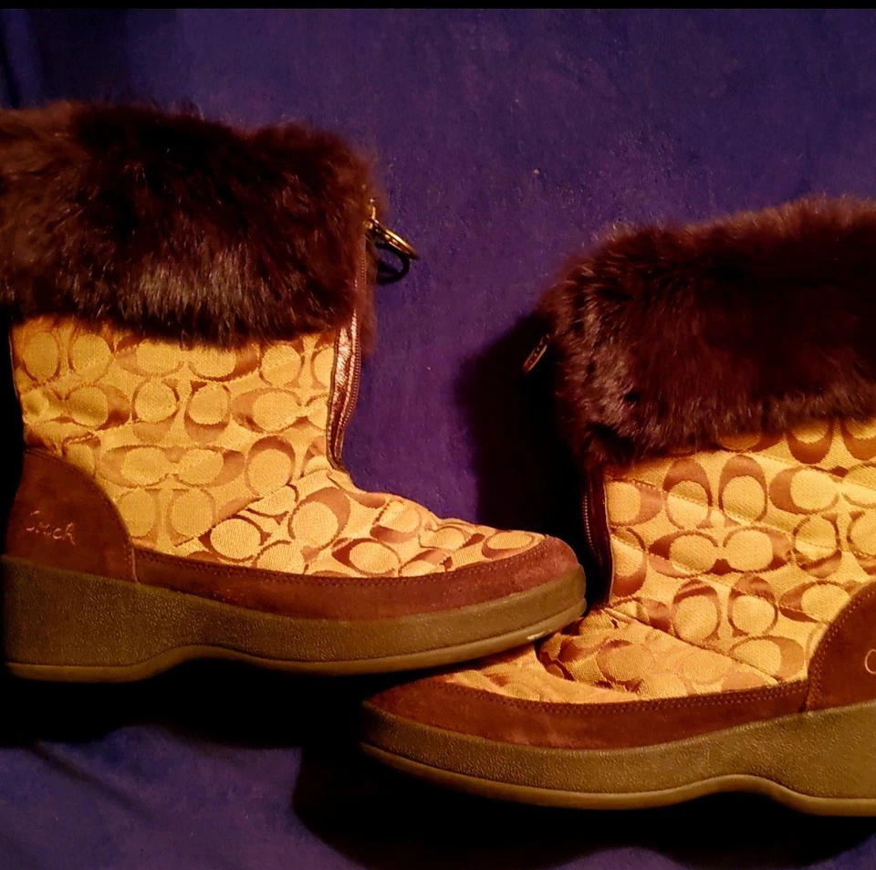 Size 10 Brown Coach Boots - Image 2 of 3