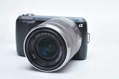 Sony α NEX-C3 with 18-55mm Lens Kit