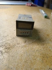 Omron H3CA-8 Solid-State Digital Timer Relay 100/110/120VAC H3CA8H 8 pin