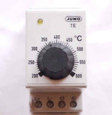 Jumo Thermostat Temperaturregler TE-1TO Thermoelement NiCr-Ni Typ K 200-600°C