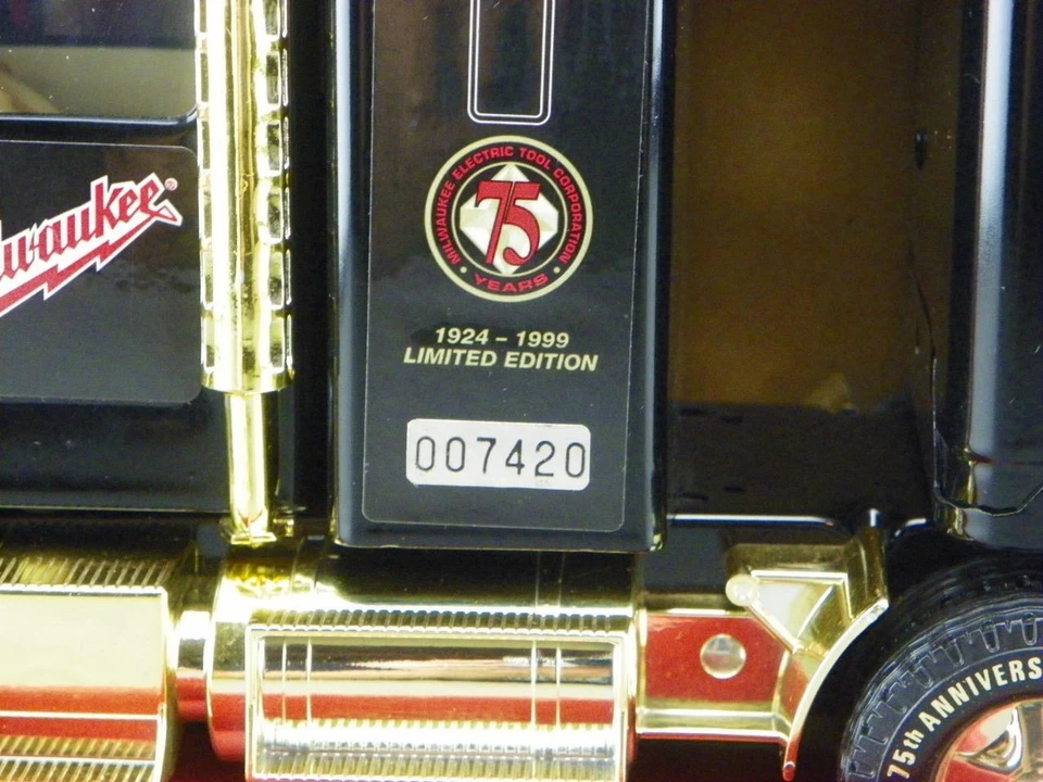 Vintage 1999 Nylint 24" Steel Milwaukee Tools Lmt Edt Tractor Trailer Semi NEW! - Image 4 of 4