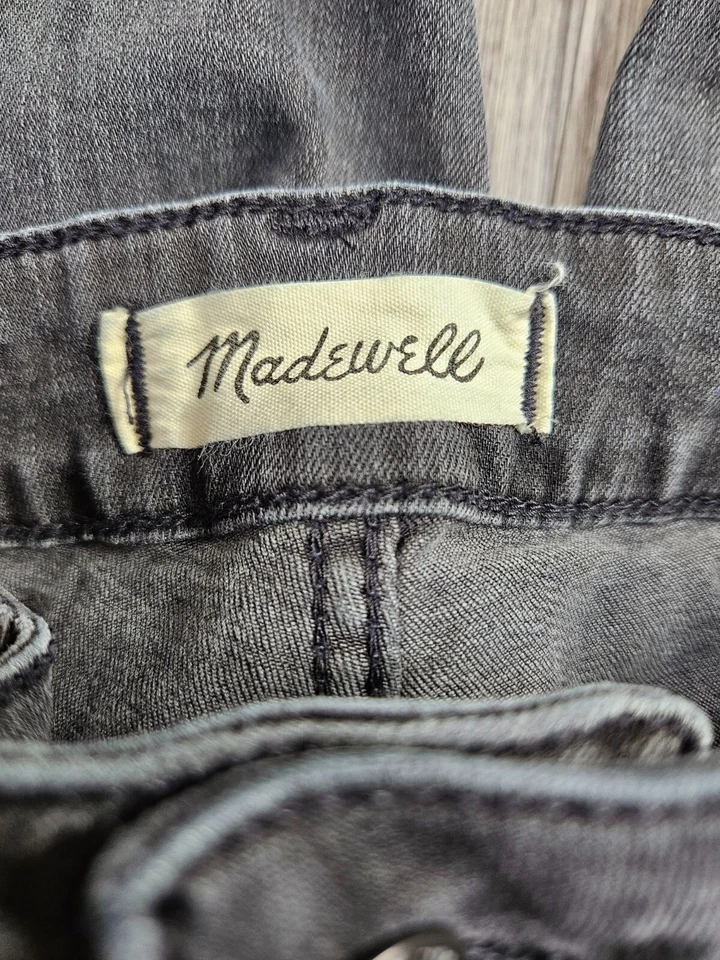 Jeans jeans Madewell feminino tamanho 27 angustiado curvilíneo cintura alta skinny preto cinza - Imagem 4 de 4