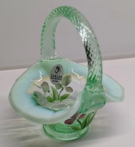 Beautiful Fenton Art Glass Willow Green Opalescent Handled Mini Basket Signed
