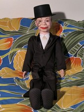 Maniquí de ventrílocuo Charlie McCARTHY 30" funcionando: Juro (c) 1977 con sombrero de copa, guía