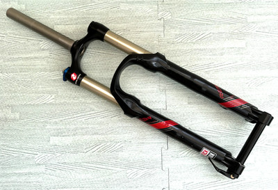 Rockshox Reba Race 26'' Gabel, 20mm Thru /Boost