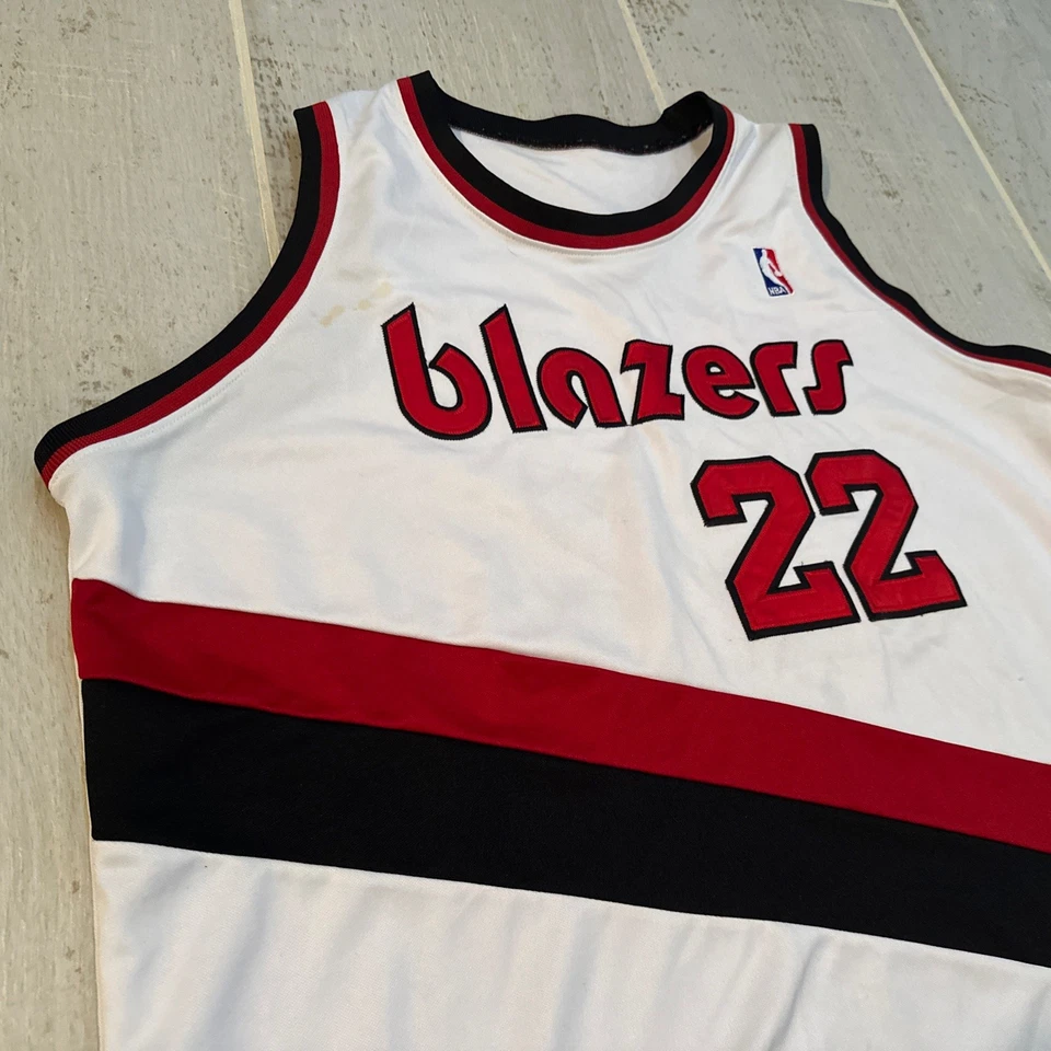 Camiseta Portland Trail Blazers Clyde Drexler Mitchell & Ness NBA masculina 1991-92 56 - Imagem 3 de 4