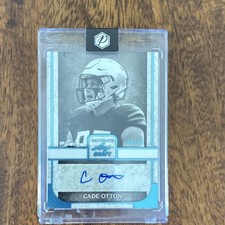 Leaf Ultimate Draft Cade Otton Autograph Serial Numbered Football Card