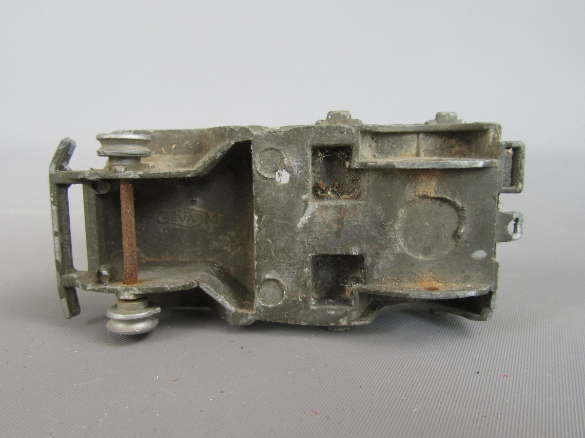 1/43 DINKY FRANCE - JEEP - WILLYS AVEC CANON DE 106 SR