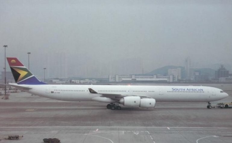 SAA South African Airways Airbus A340-600 ZS-SNB @ Hong Kong 2003