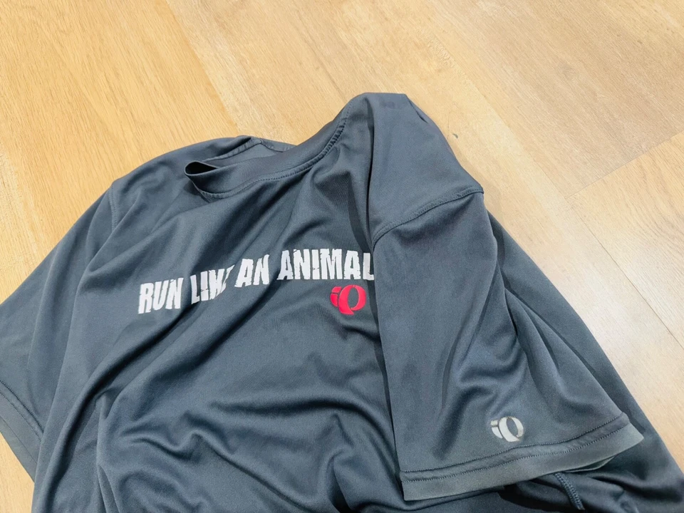 Pearl Izumi "RUN LIKE AN ANIMAL" Camisa Para Hombre Gris Ciclismo Correr Entrenamiento Grande Foto 2 de 2