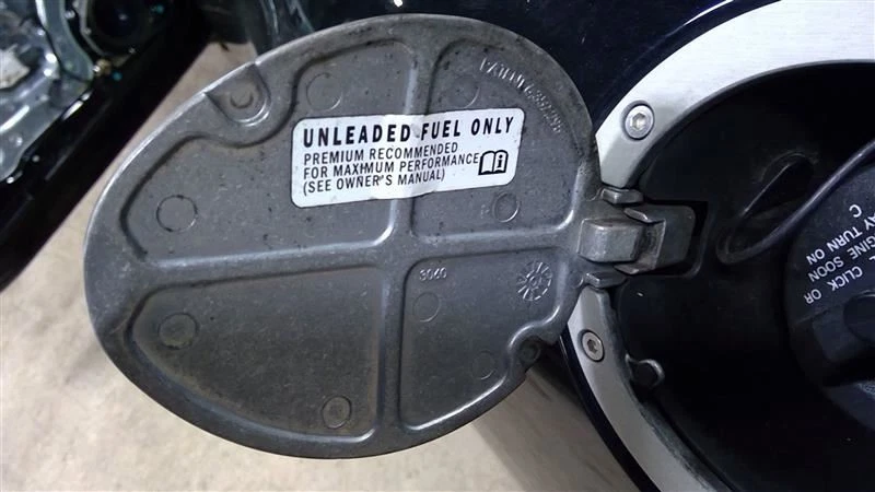 Mitsubishi Eclipse 2011 convertible puerta de llenado de combustible plateada 96814 Foto 2 de 4