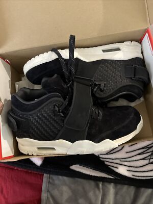 Size 9.5 - Nike Air Trainer V Cruz Black Suede 2016