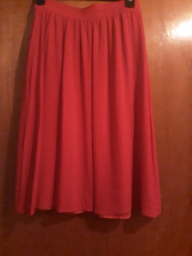 Forever 21 Red Skirt Size Small - Picture 2 of 7