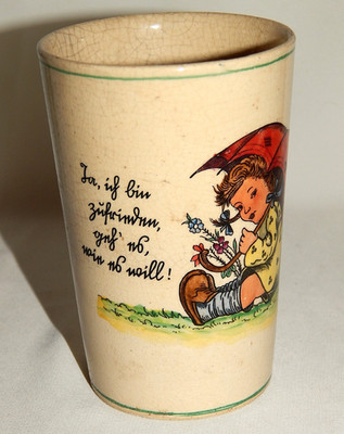 Keramik Becher vor 1945 Mädchen unter Regenschirm Lied : Ja ich bin zufrieden...