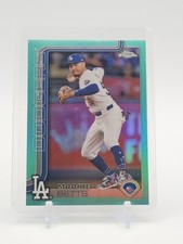 MOOKIE BETTS 2025 TOPPS CHROME TEAL REFRACTOR /199 #50 DODGERS Q6846