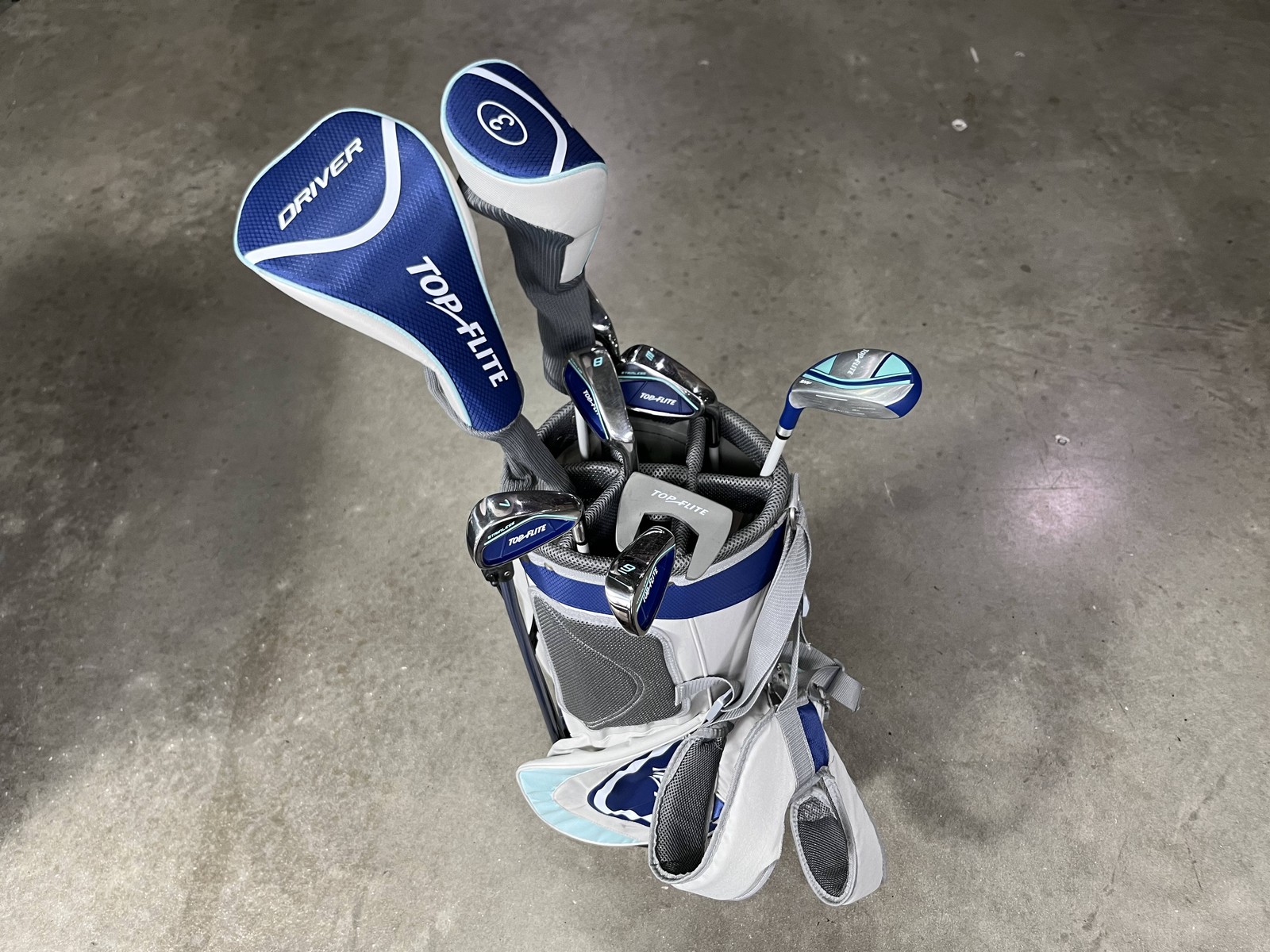 Top Flite Club Set Driver 3W 5H 6-PW Putter Bag Ladies Graphite Womens RH