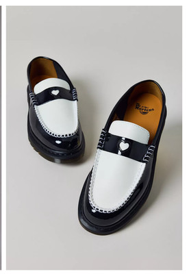 Dr. Martens PENTON HEART Two-Tone Arcadia Leather Loafers MSRP$190 Preppy Chic