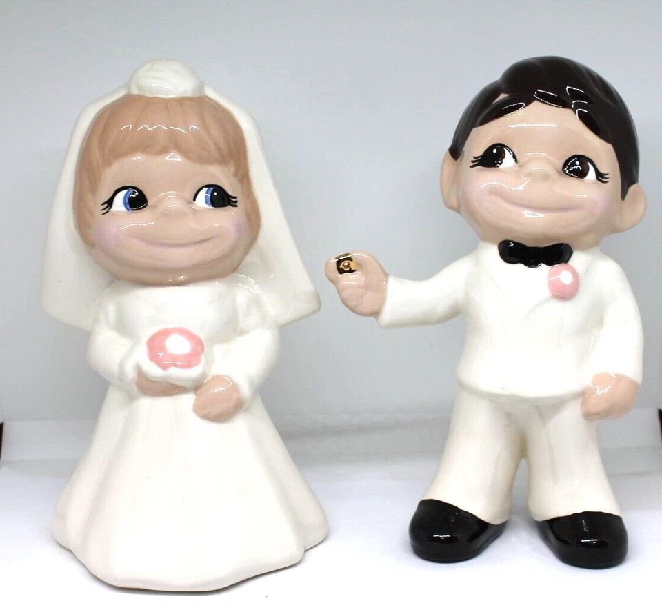 Vintage Atlantic Mold 9” Bride and Groom Blue Eyes Brown Eyes Cute Wedding Fun ! - Image 2 of 4