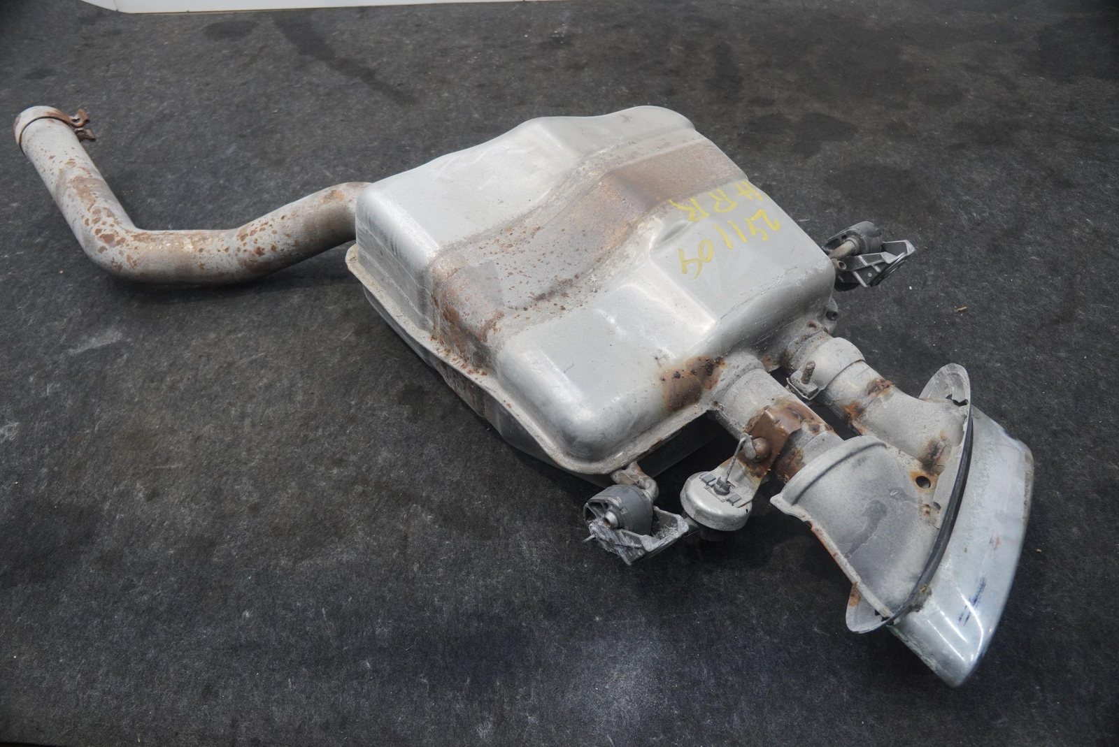 Rear Right Exhaust Muffler Silencer Tail Pipe 4W0253610C Bentley Flying Spur 13+
