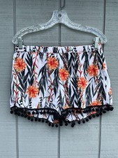 Womens Boohoo Shorts Tropical Floral Pattern Tassel Legs Stretch Waist Size 8