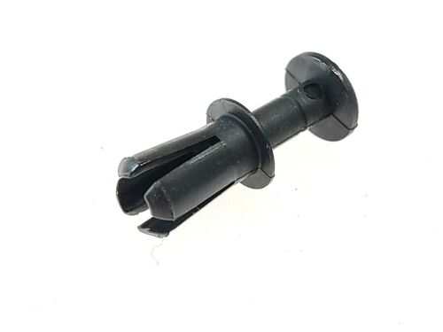 93-05 Saturn Door Handle Push Type Retainer Clip A38 - Picture 5 of 7