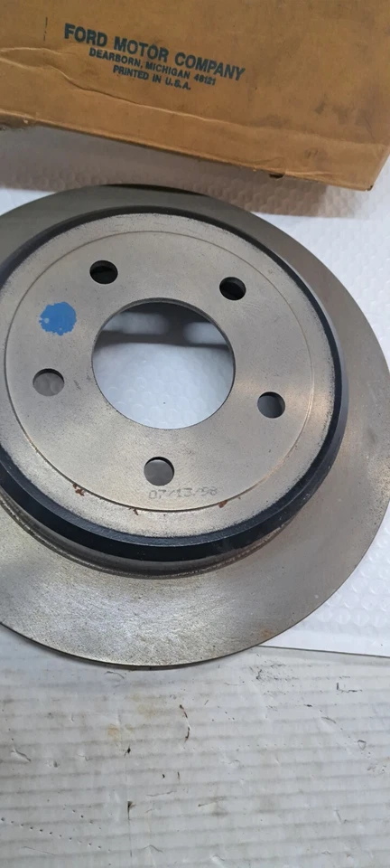 原始设备制造商后制动转子 96-02 福特 Crown Victoria Town 汽车 Grand Marqui F7AZ2C026AA — 第 4/4 张图片