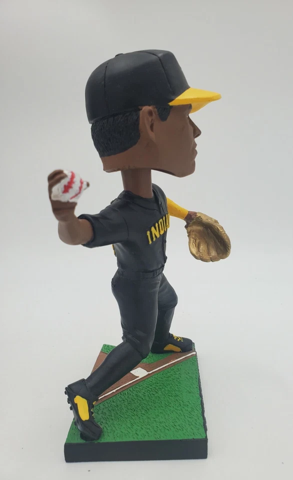 Guante de Oro Ke'Bryan Hayes Indianápolis Indian Bobblehead Piratas de Pittsburgh  Foto 3 de 4