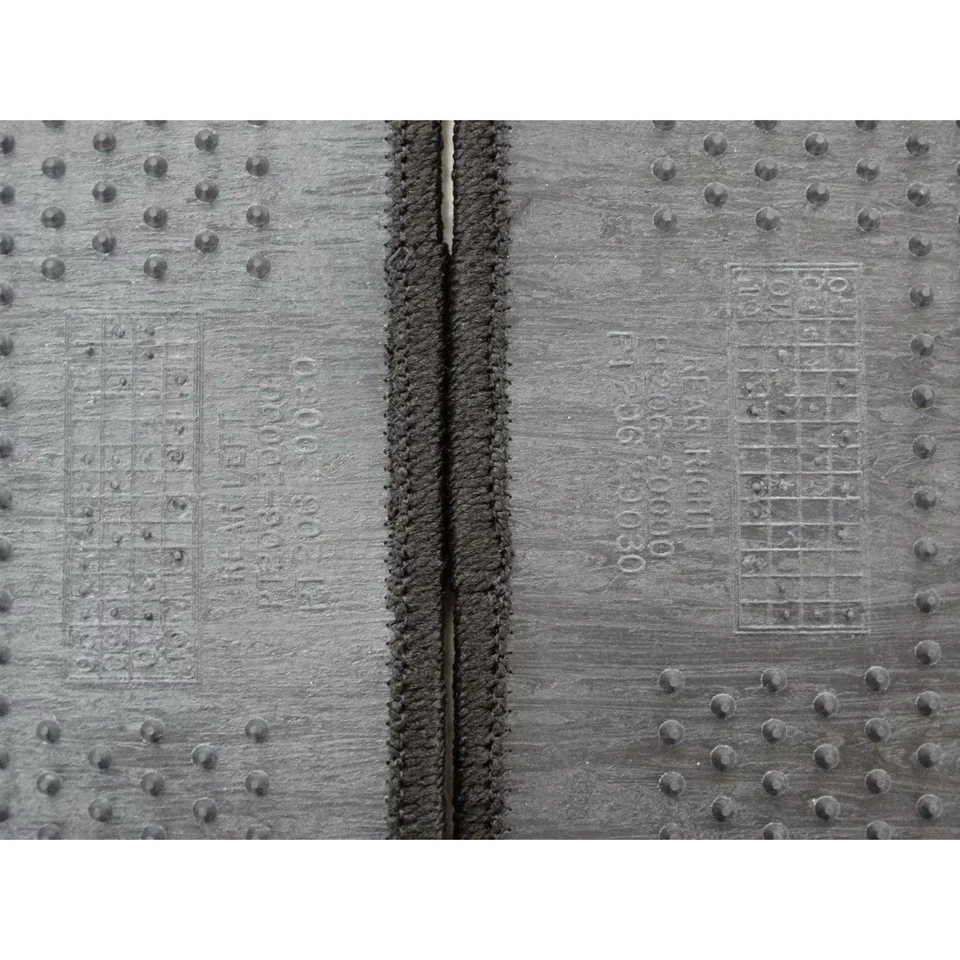 Alfombrillas negras traseras OEM TOYOTA CELICA solamente Foto 4 de 4