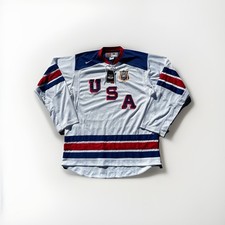 USA Hockey jersey 2011 IIHF World Junior Championship New With Tags. Medium