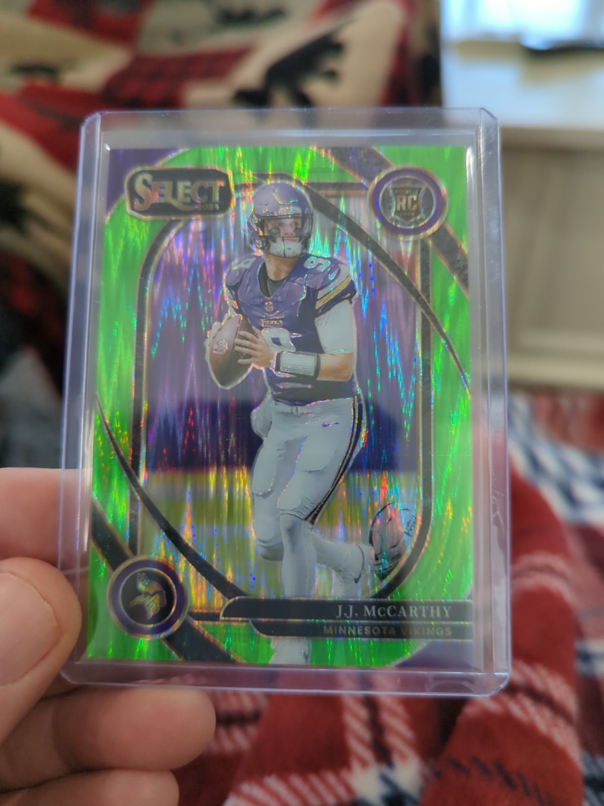 J.J. MCCARTHY 2024 SELECT CLUB LEVEL ROOKIE NEON GREEN SHOCK RC /499 Q0138