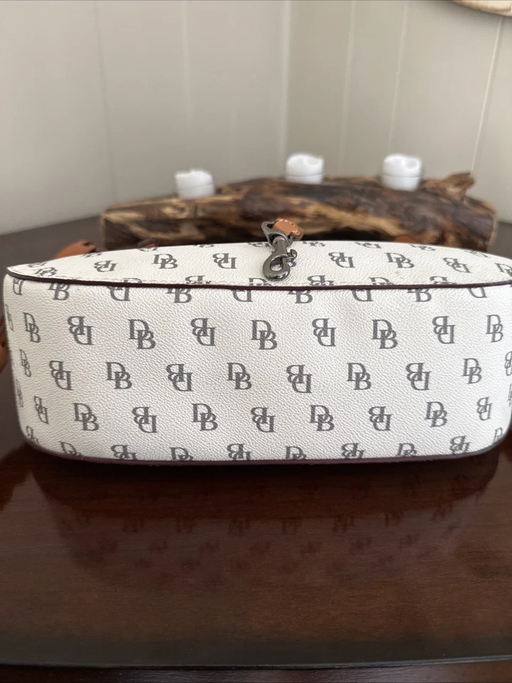 Bandolera Dooney Bourke Blanca Blakely Tracy Logo Signature Foto 4 de 4
