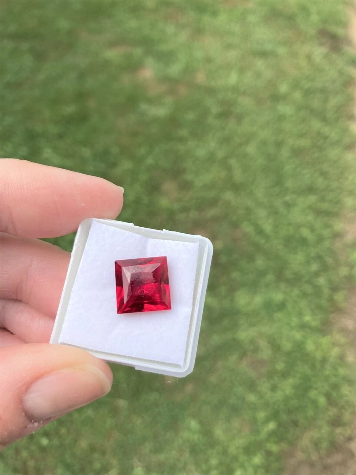 New Natural certified RED Mozambique Ruby TCW 9.72 Princess cut Gemstone - Image 2 of 4