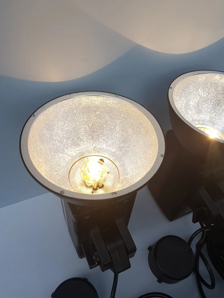 Multiblitz Minilite 200 & 1 X D-500 Studio Lighting Lights Strobe Flash x 2 - Image 3 of 4