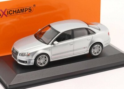 AUDI RS4 - 2004 - SILVER METALLIC	940014601 MAXICHAMPS  1:43  New!