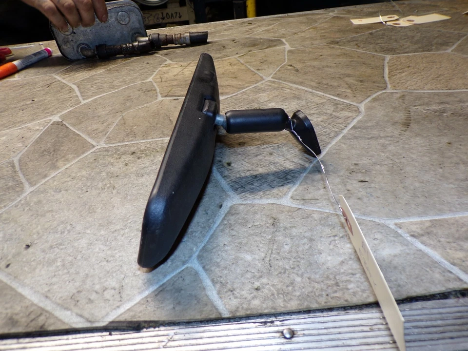 ☼1999-2002 MERCURY VILLAGER INTERIOR REAR VIEW MIRROR W/ MANUAL DIMMING OEM - Image 2 of 4