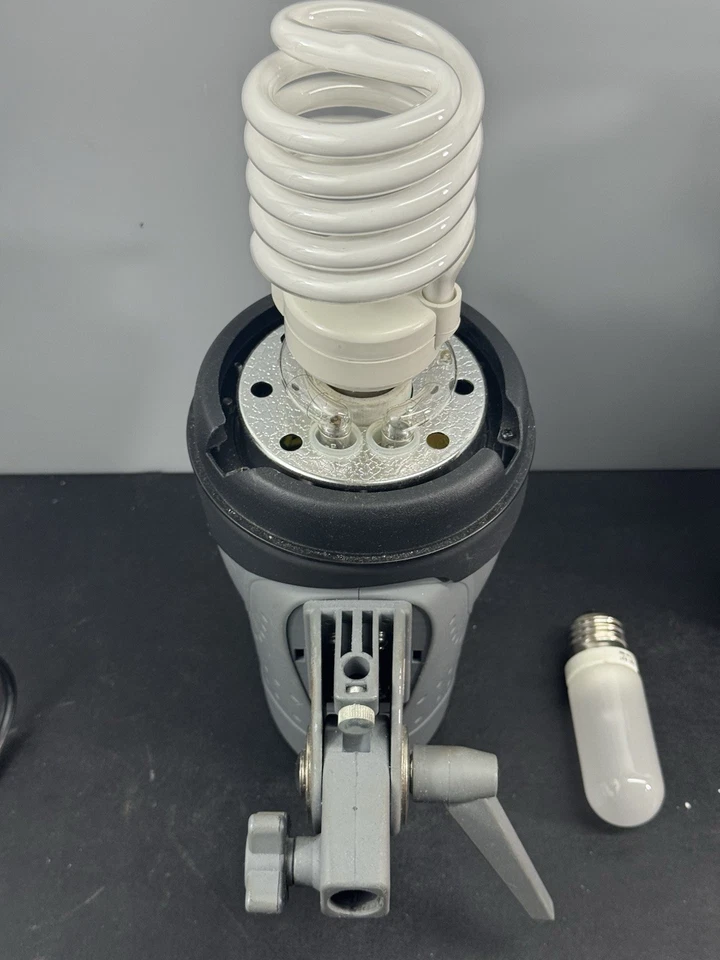 2 студийных стробоскопических монолита Impact VSD-300 с 2 комплектами ламп TCP ПРОВЕРЕННЫЕ РАБОТЫ - Изображение 4 из 4