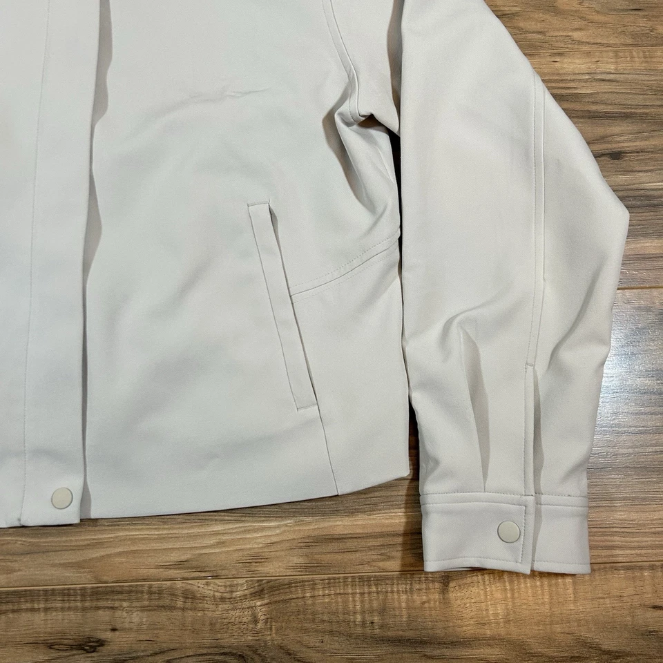 Chaqueta corta Athleta Endless Bomber para mujer mediana | bronceada | ajuste relajado Foto 4 de 4