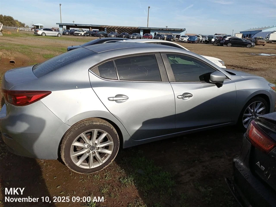 Guantera Mazda 3 2017 7835972 Foto 4 de 4