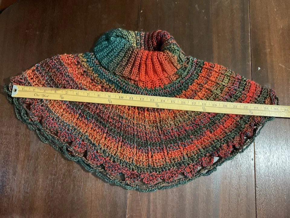 Poncho mediano de ganchillo hecho a mano multicolor Foto 3 de 3