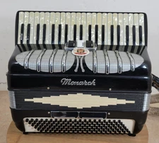 Monarch 5250 Italy 41 Piano Key 120 Bass Button Accordion Black & White Vintage
