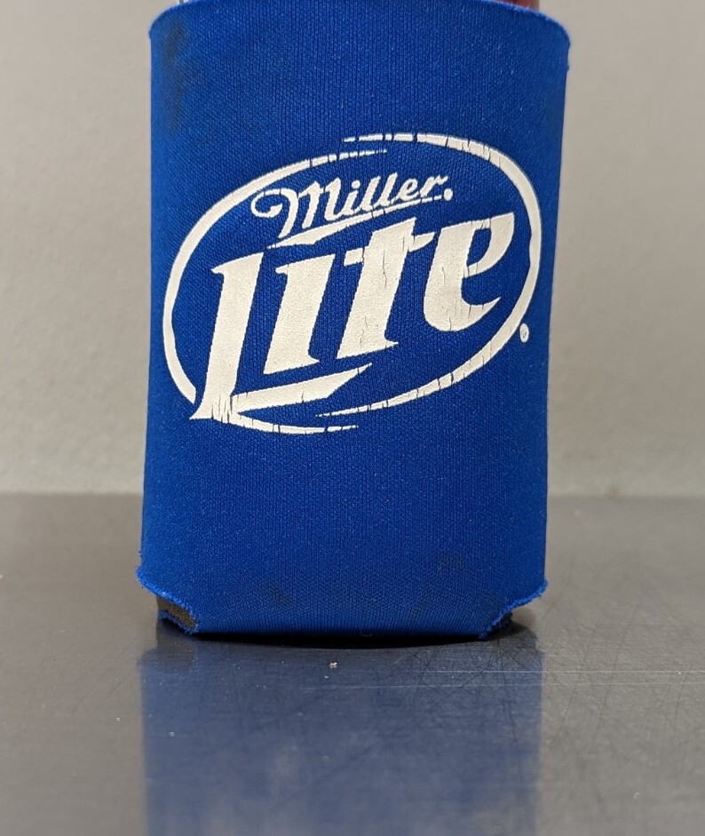 Sneaker Miller Light New Balance Koozie Miller Light New Balance