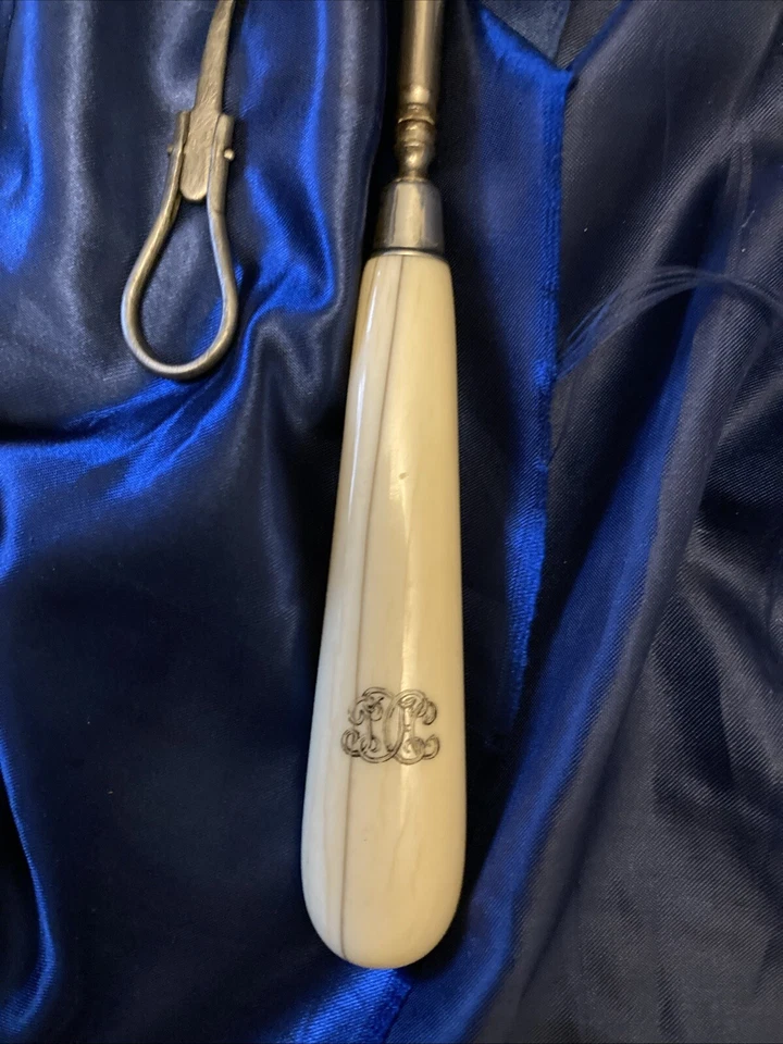 Victorian Button Hooks - Asprey London Plus Others - Image 2 of 4