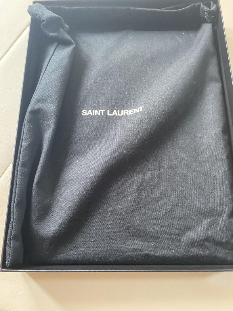 Autentica pochette Saint Laurent uomo semplice e sofisticata pelle nera