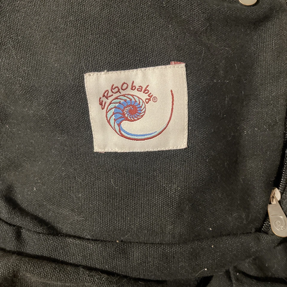 原装 Ergo 婴儿背带黑色和骆驼帽前口袋 — 第 2/4 张图片