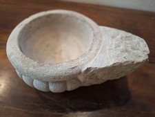 Acquasantiera  da parete in marmo antico del XVIII secolo